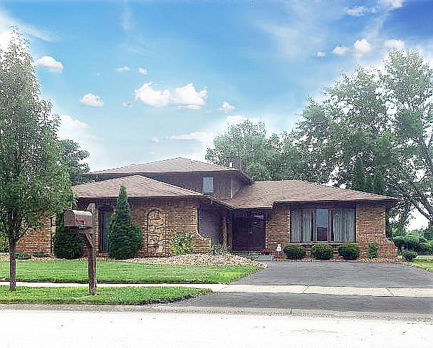 4 bed/2 bath 1,860 sq. ft.