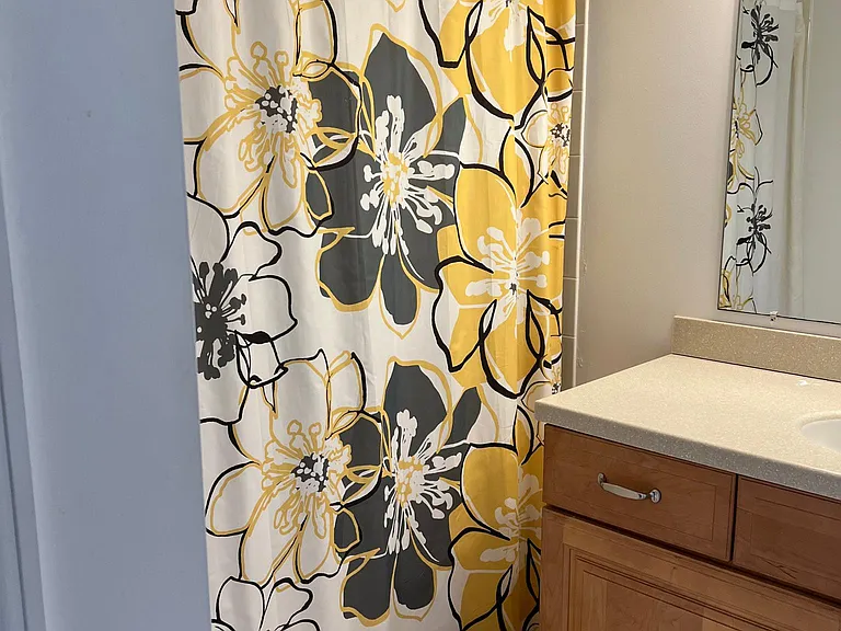 Level 3rd 
3rd Full Bathroom Tub Curtain