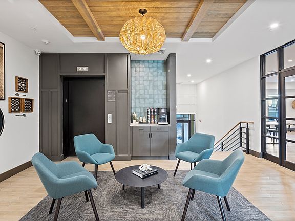 2nd image of 635 Main St #111