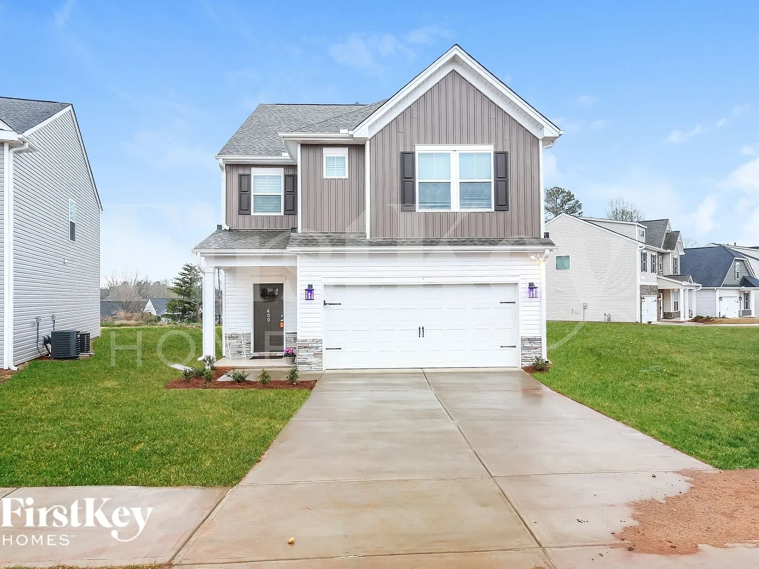 3 bed, 2.5 bath, 2250 sqft, $1,965 — Photo 1