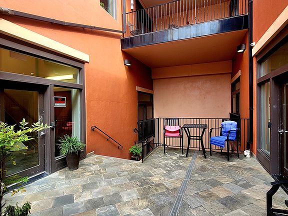 3rd image of 613 N Lombardy St APT 101
