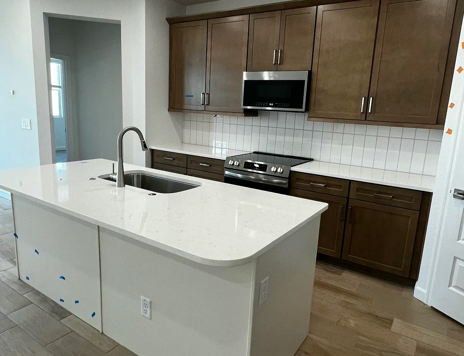 4 bed, 2.5 bath, 2047 sqft, $2,850 — Photo 3