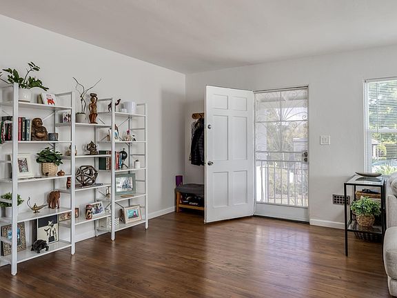 5th image of 4624 51st St