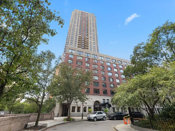 200 Rector Pl APT 8N, New York, NY 10280