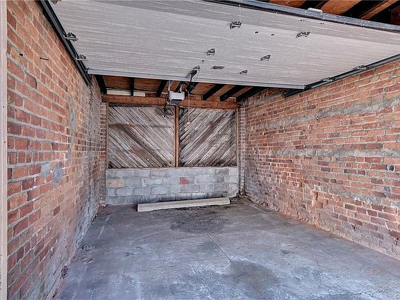 4th image of 510 W Sheppard St