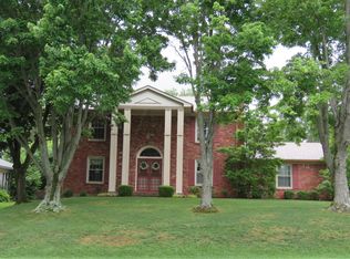 9013 Split Rail Dr, Louisville, KY