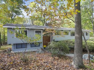 9 Laurel Hill Pl, Armonk, NY 10504