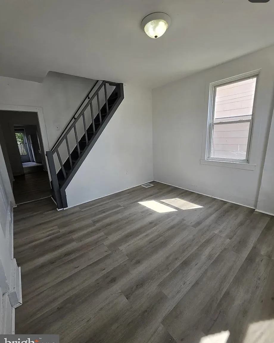 3 bed, 1.0 bath, 1768 sqft, $1,995 — Photo 1