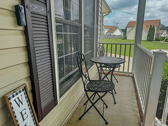 5th image of 1140 Lamont Ct