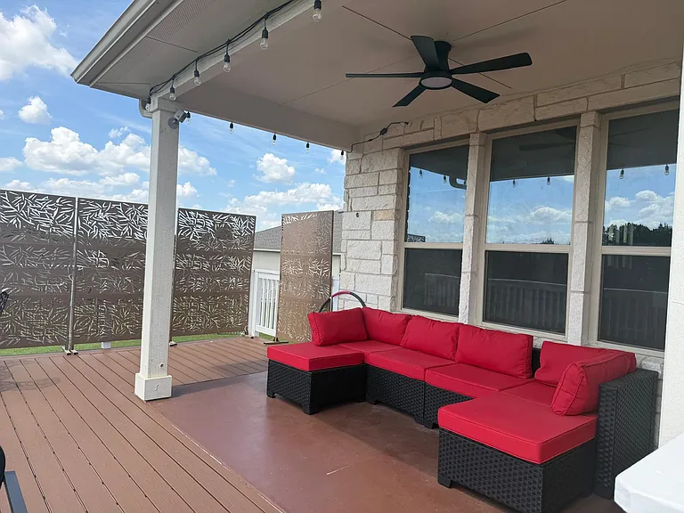 1900 Vinaros Ct — Photo 3
