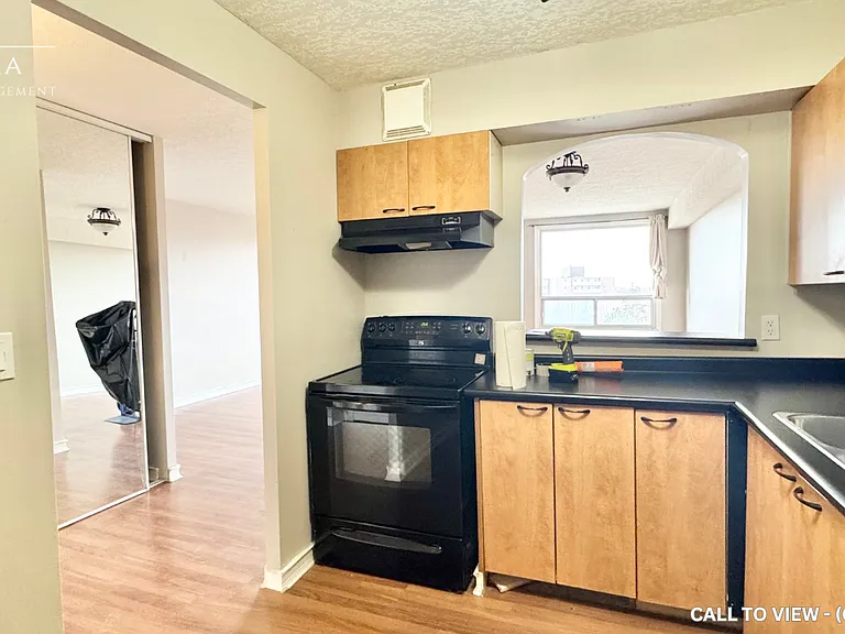 18 Holborn Ct #603 — Photo 3
