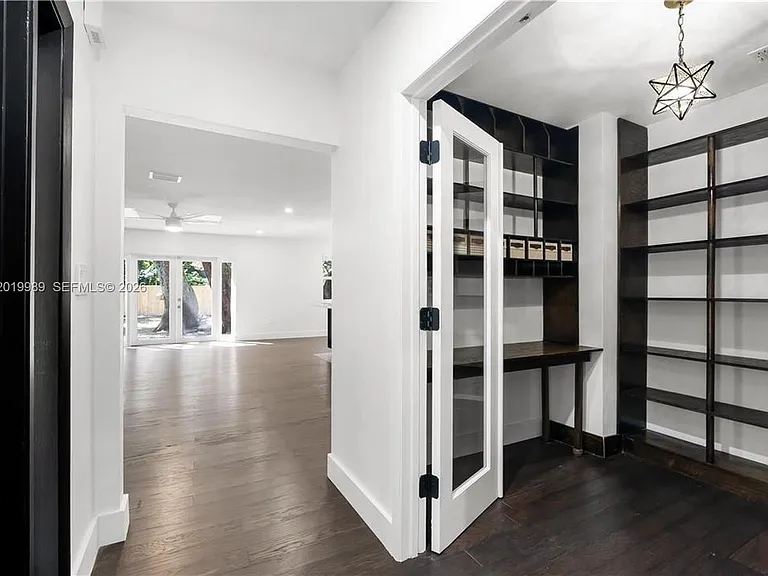 5840 SW 37th Ave — Photo 17