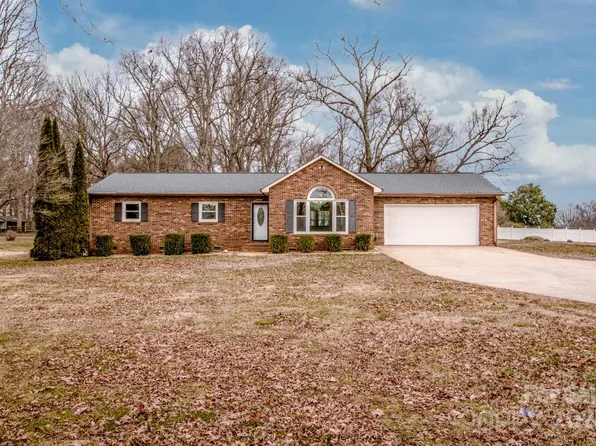 342 Monticello Rd, Statesville, NC 28625