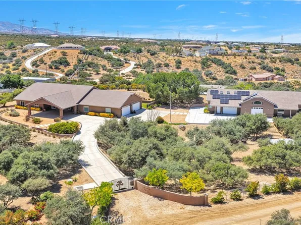 7031 Joshua Rd, Oak Hills, CA 92344