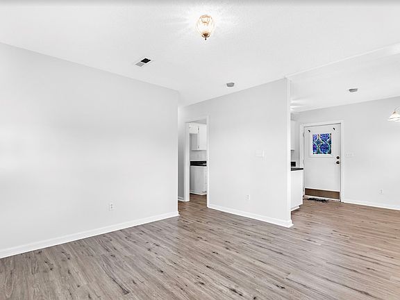 4th image of 102 Palmetto Dr