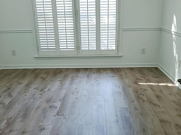 5th image of 2961 Waterhill Dr