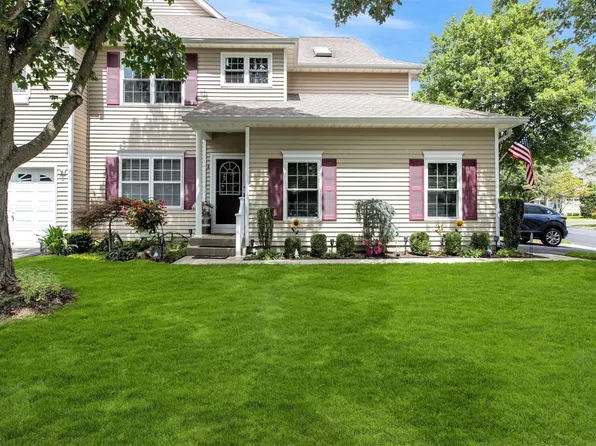 4 Halley #132, Nesconset, NY 11767