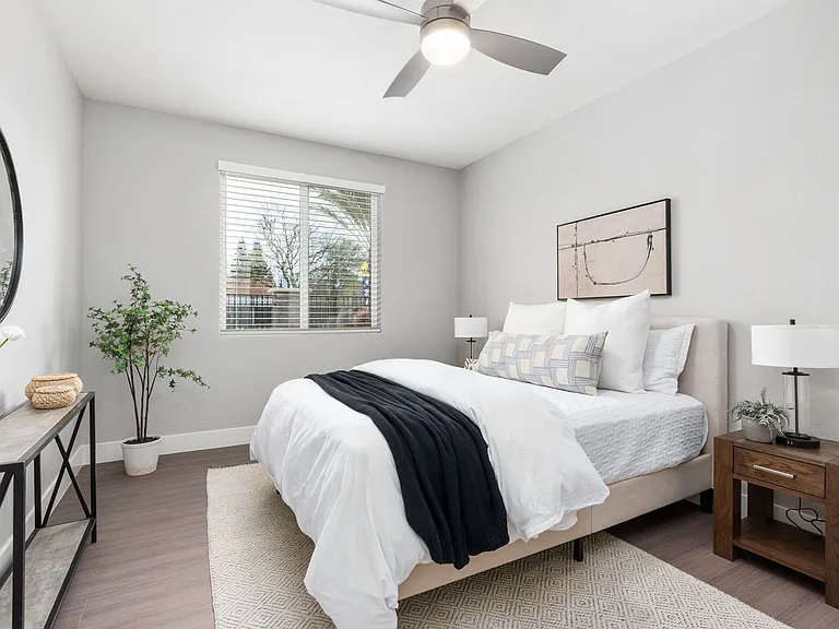 The Palms Luxury Apartments — Photo 40