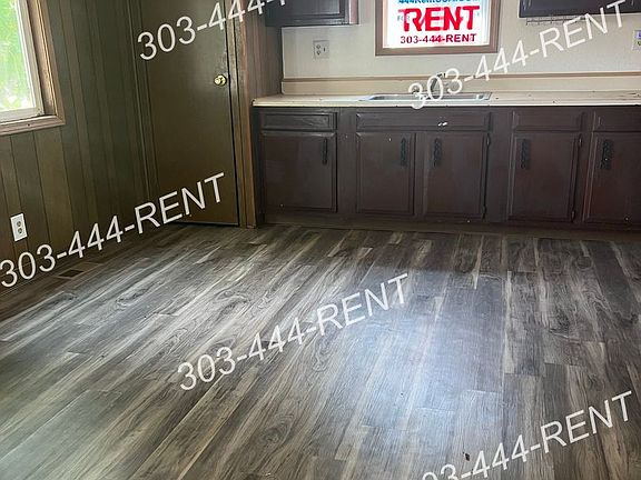 5th image of 204 Oak St
