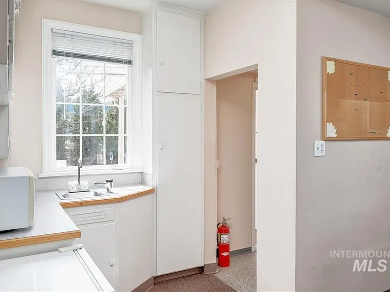 1419 W Washington St #SW — Photo 3