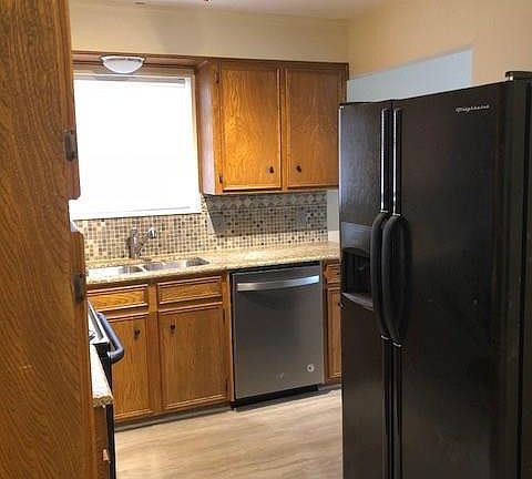3rd image of 5609 Southmoor Dr
