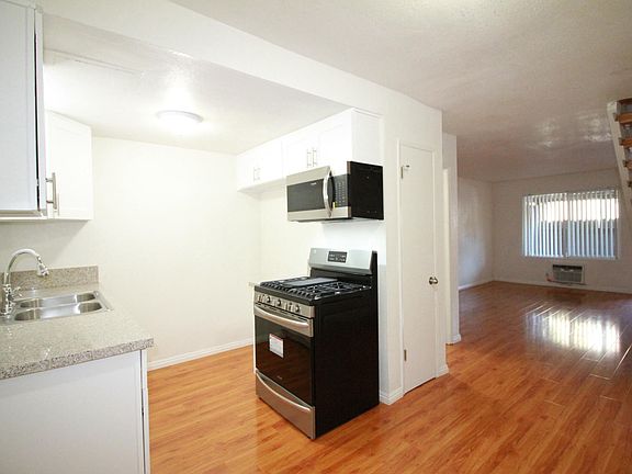 4th image of 393 Adena St APT 17