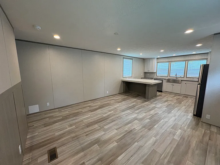 690 Rose Blvd — Photo 25