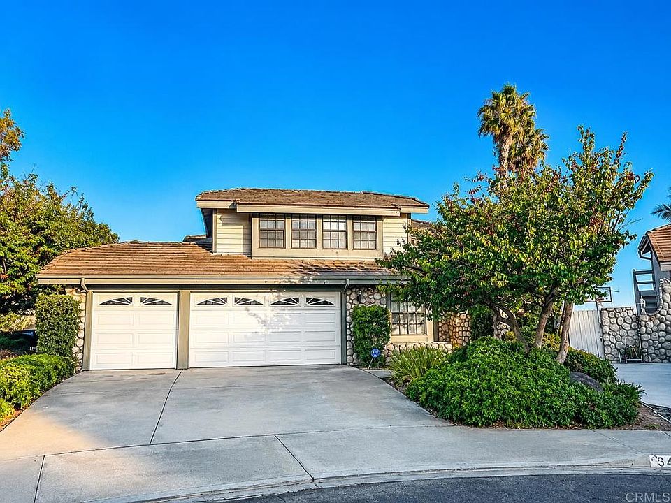 1st image of 543 Beacon Pl