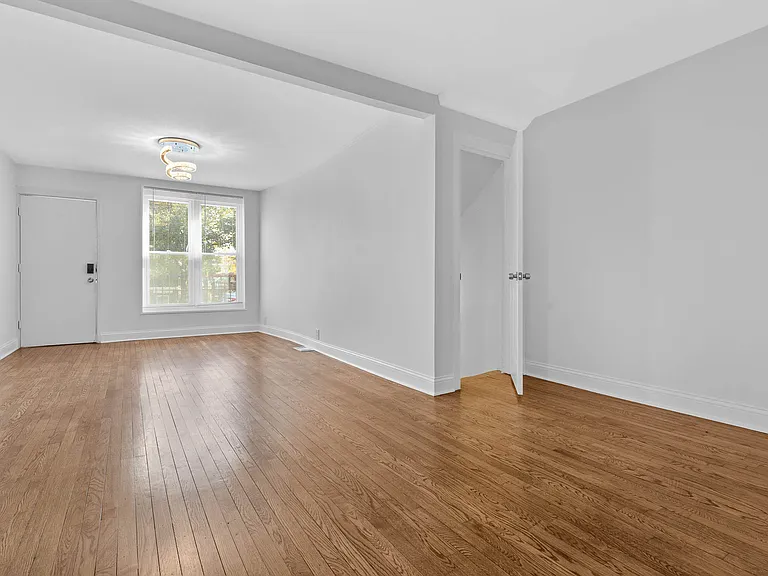 2228 S Wood St #1 — Photo 5