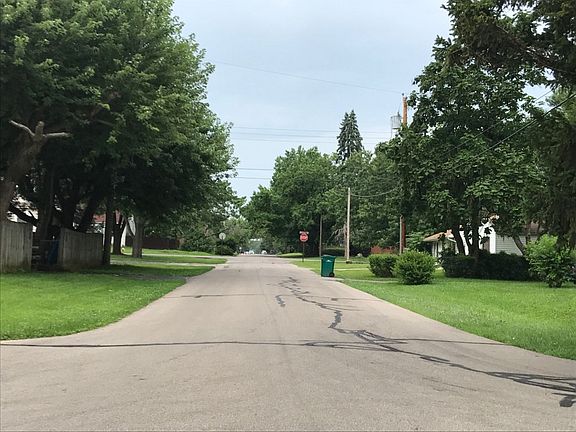4th image of 2617 Wehrly Ave