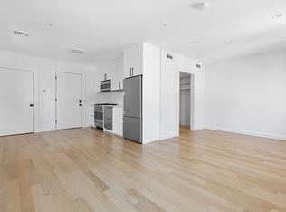 1618 Beacon St, Brookline, MA 02446