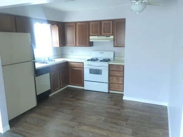 102 Deer Ln, Eureka Springs, AR 72632