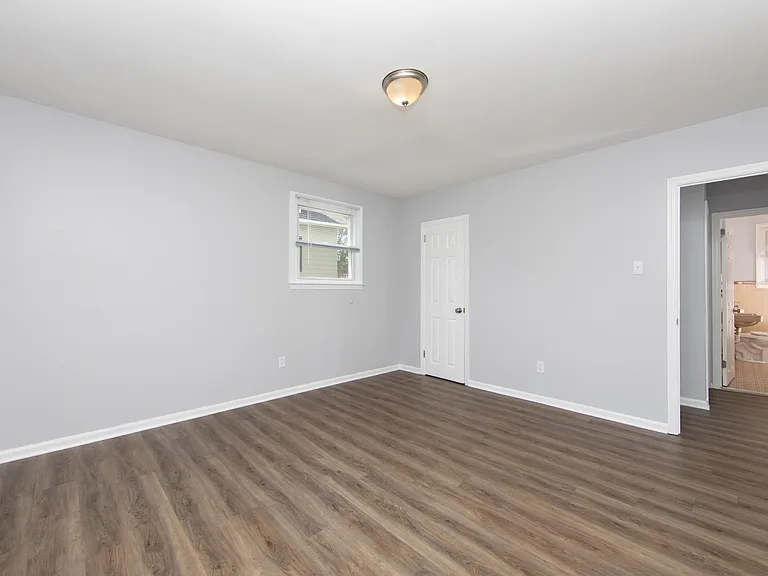 299 Locust Ave #1 — Photo 11
