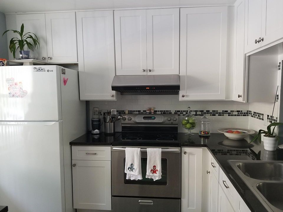 2nd image of 16260 Apricot Way