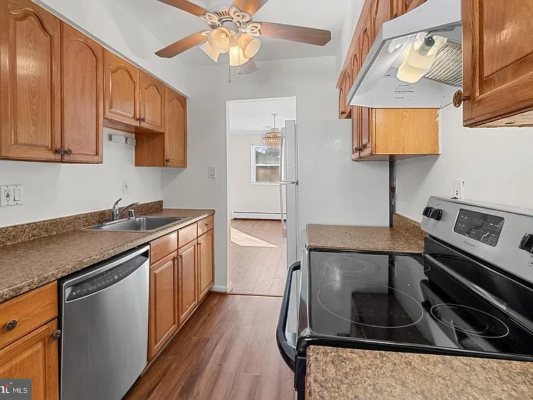 12814 Epping Ter #2-B — Photo 10