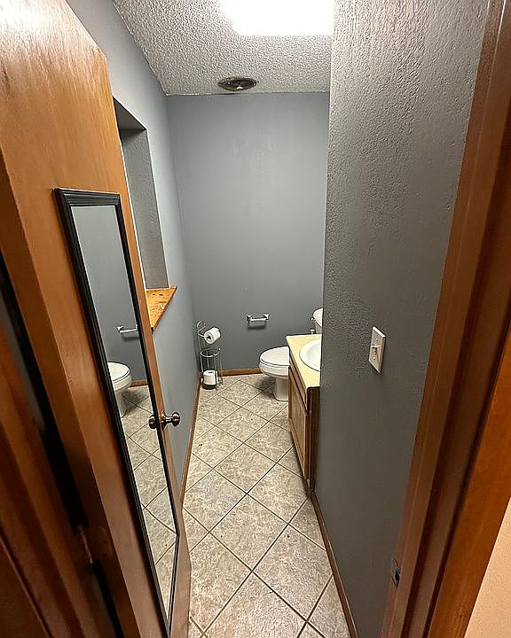 1st image of 608 S Madison St