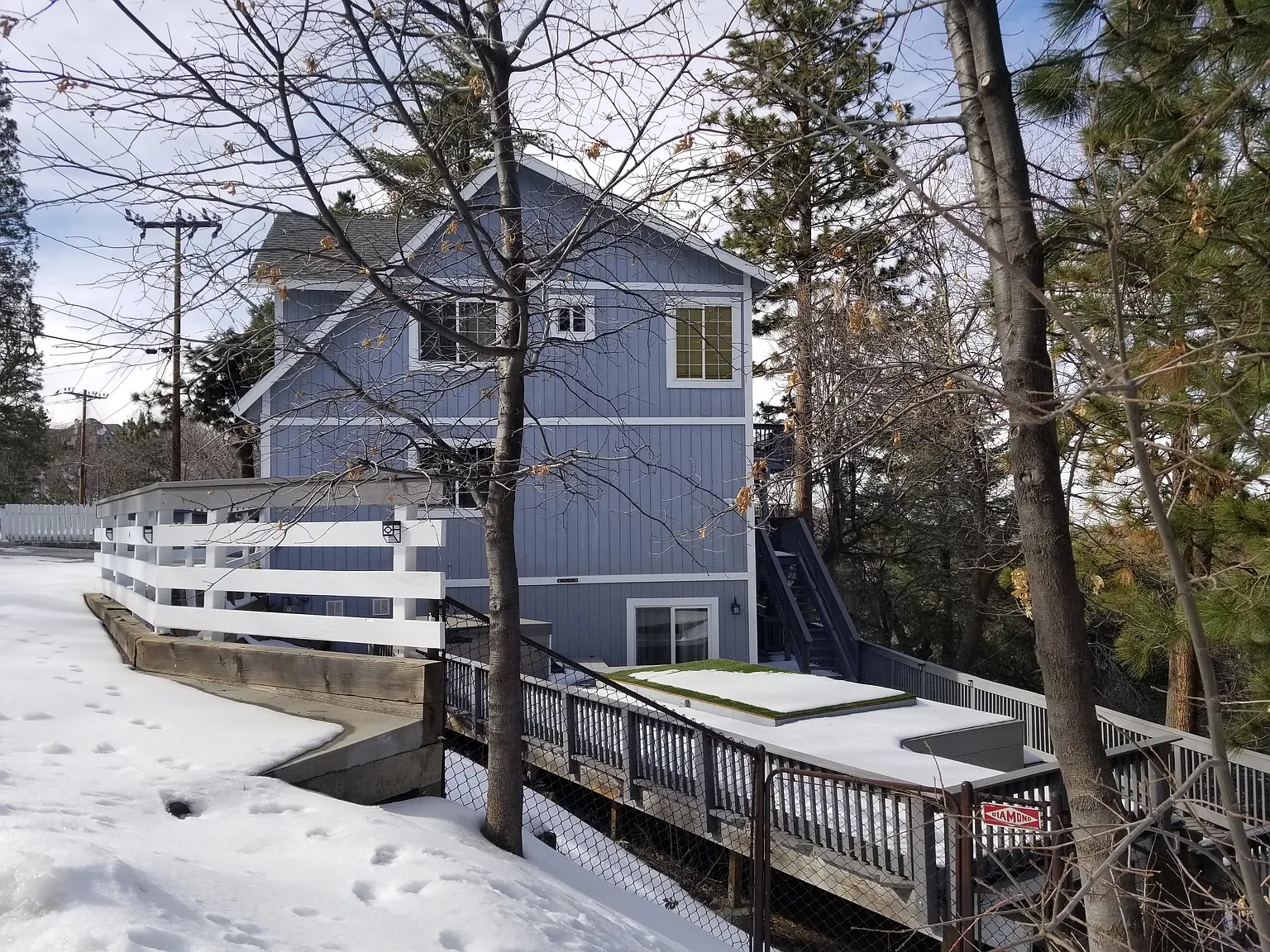 Calgary Dr, Lake Arrowhead — Photo 3