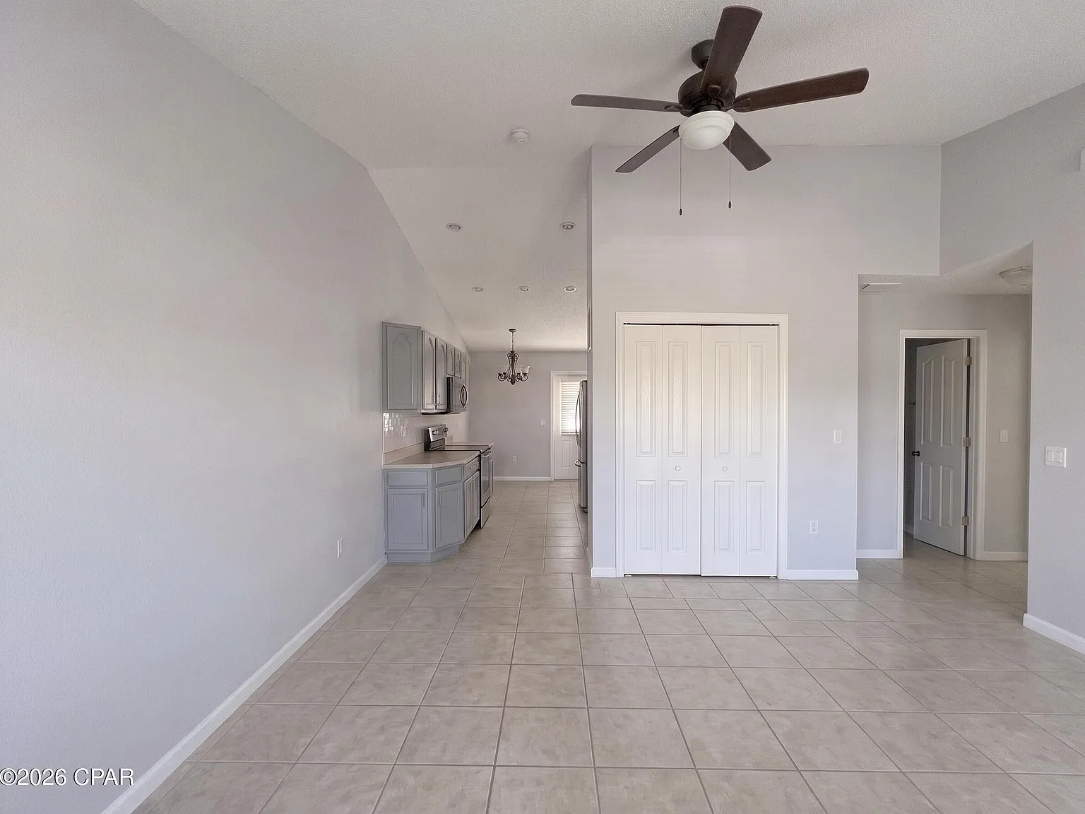 2 bed, 3808 sqft, $1,600 — Photo 4