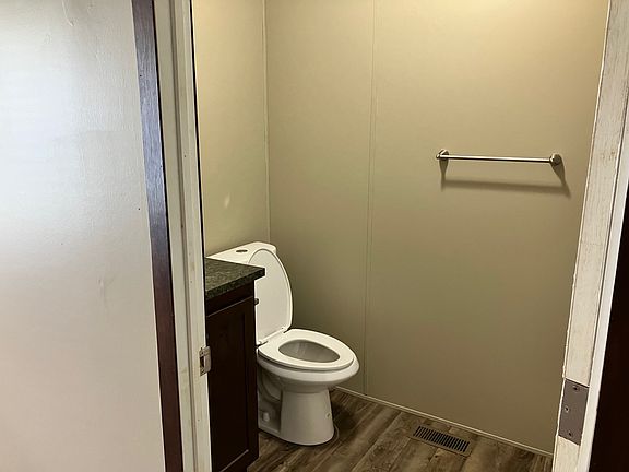 5th image of 248 Whittier Dr