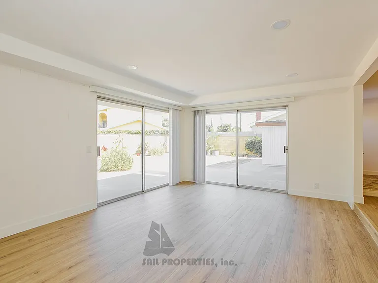9618 Pauline Dr — Photo 4