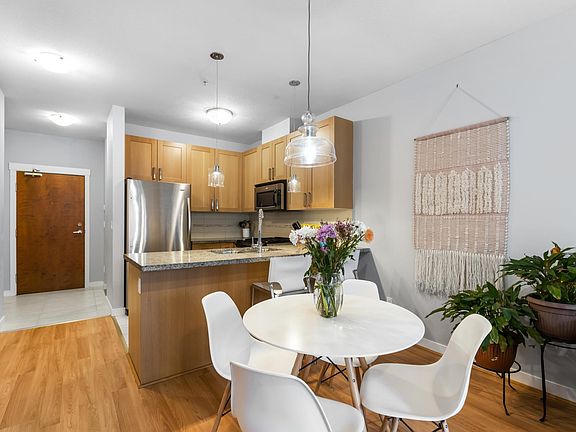4th image of 15918 26th Ave #102