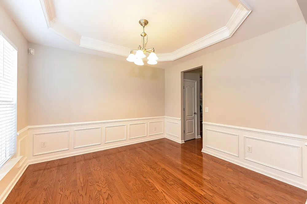 4 bed, 2.5 bath, 2571 sqft, $2,735 — Photo 2