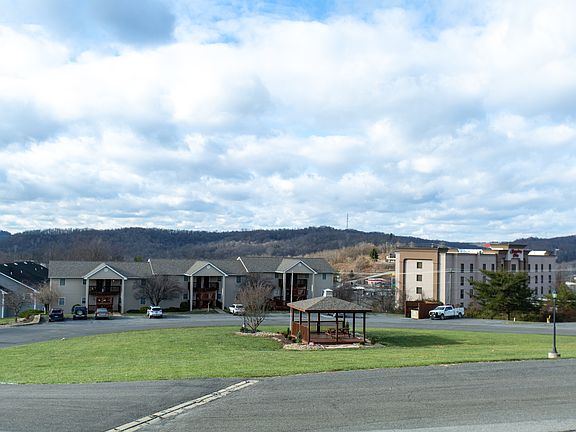Cedar Ridge Exterior