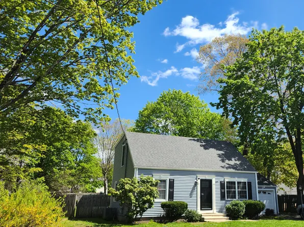 239 Maple Ave, North Haven, CT 06473