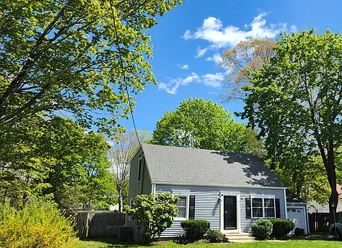 239 Maple Ave Photo 1