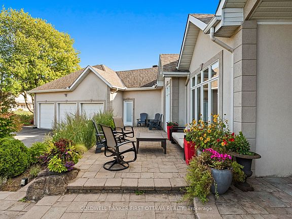 3rd image of 358 River Rd