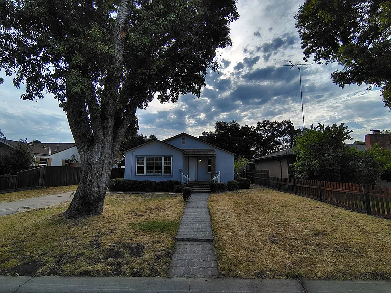 404 Camellia Way — Photo 1