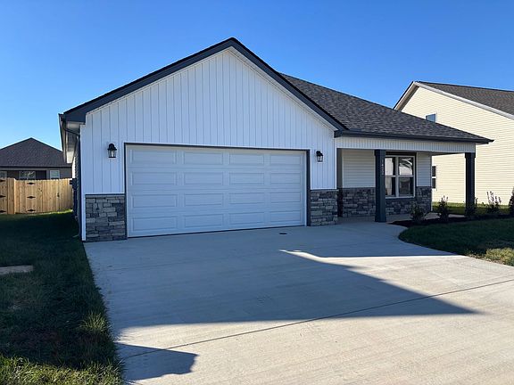 2nd image of 1422 Dan Brown Dr
