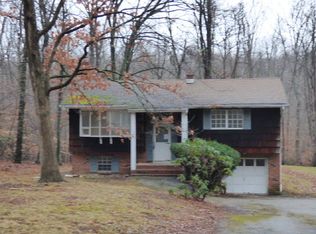 39 High Crest Dr, Hamburg, NJ 07419