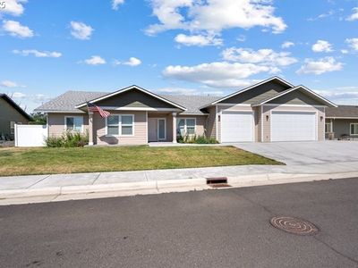 590 SW Cottonwood Dr, Hermiston, OR, 97838
